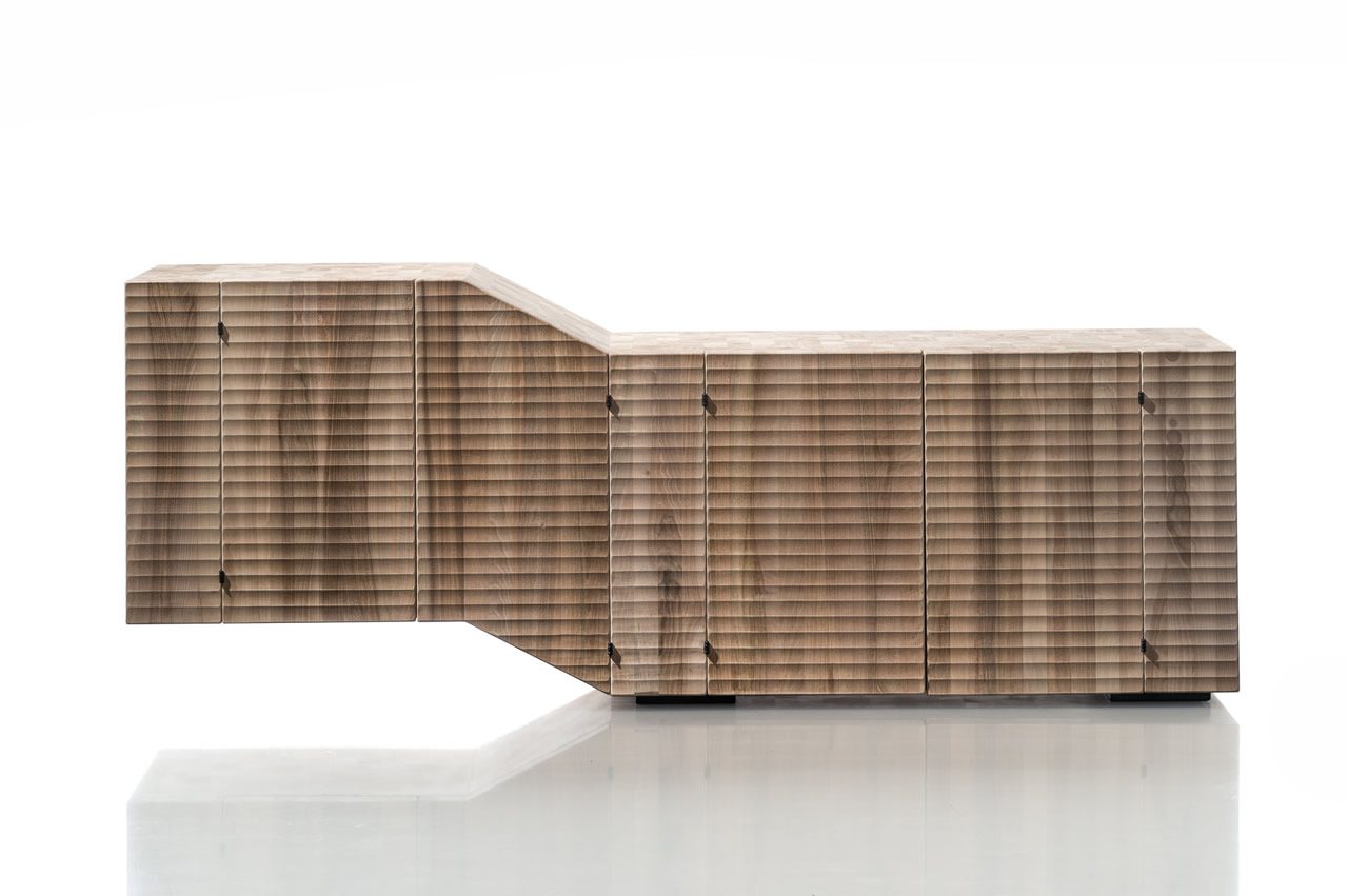 <h3>When selecting a wood type for furniture, you want to use hardwoods due to durability and longevity. Please see a list below of preferred wood species along with identification characteristics and different cut options.</h3>